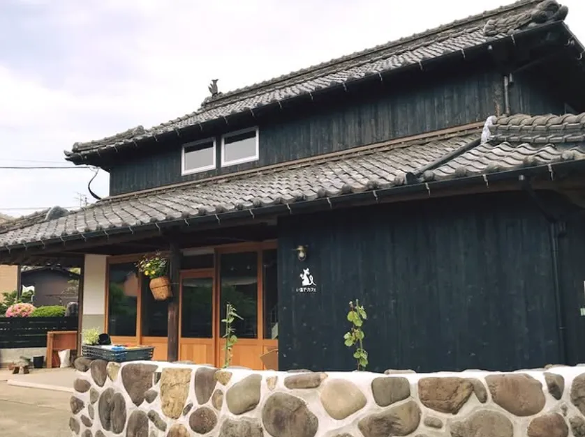 福岡県北九州市｜納屋をカフェへ改修した店舗施工（10/10）